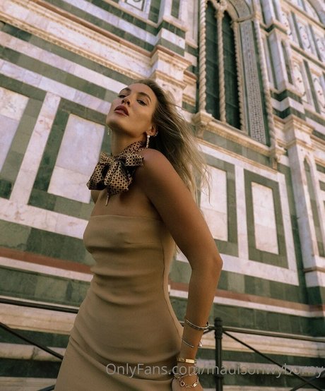 lucy love98 hot model img