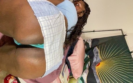 Submittress xxx actress archive