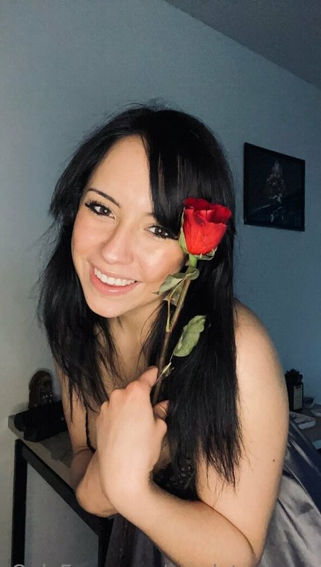 scarletss rose model nude photo