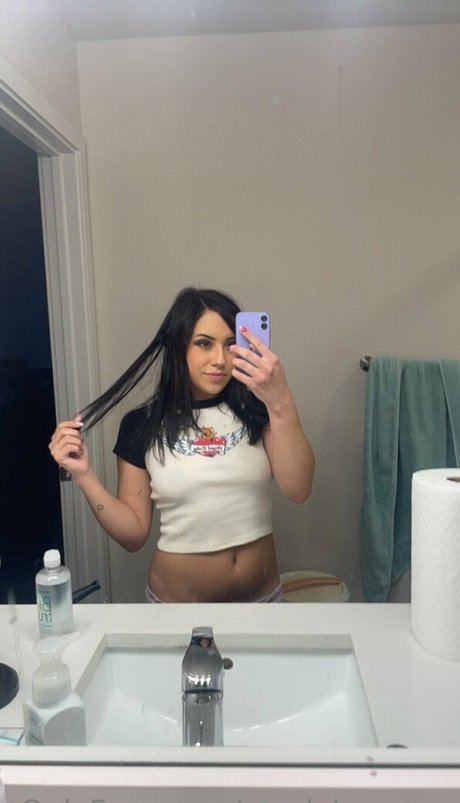 scarletss rose naked model image