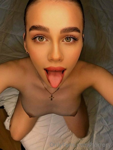 horrory naked actress image