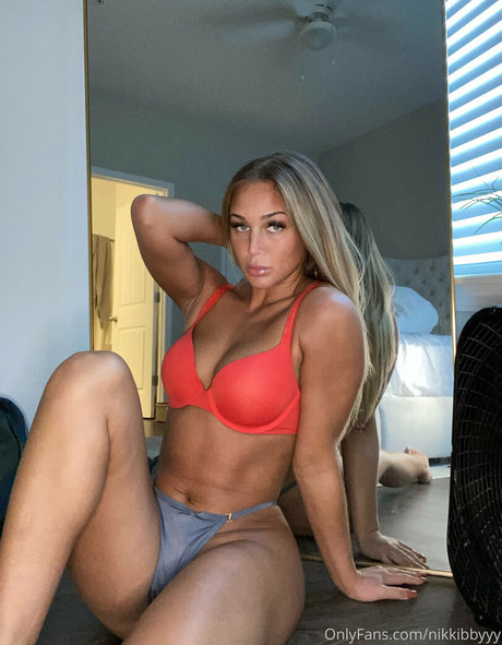 bethanyburke pretty model pics