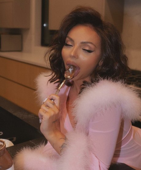 Jesy Nelson nudes star pictures