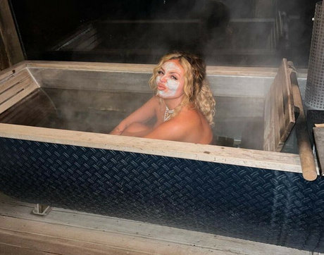 Jesy Nelson pornstar hot gallery