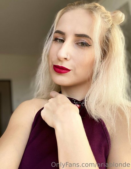ariablonde model free gallery