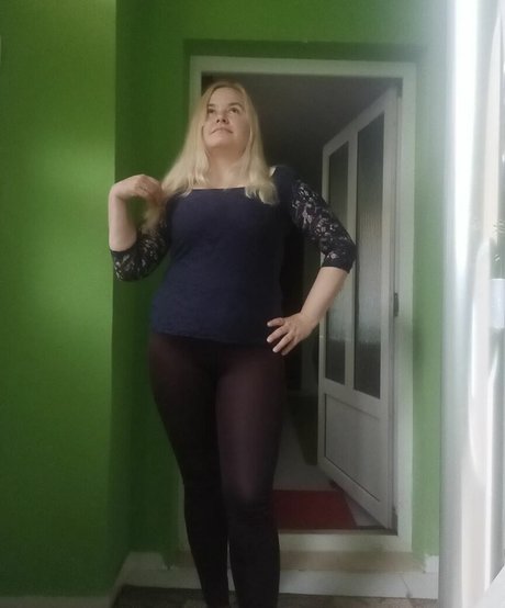 Dejana Savi pornographic actress photos