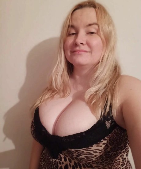 Dejana Savi pornstar beautiful picture