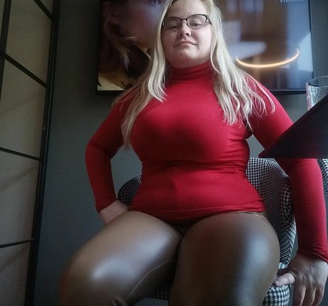 Dejana Savi erotic model image