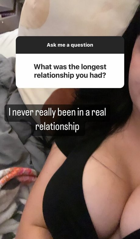 Angie D porn model gallery