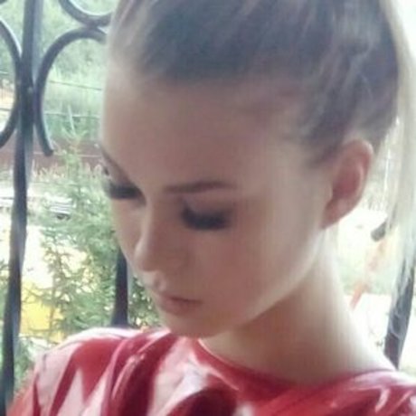 Wrapashouse pretty model img