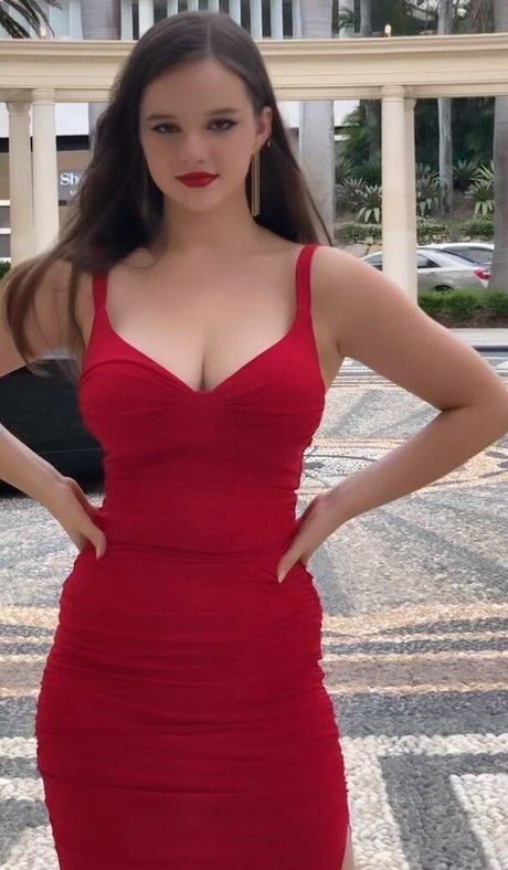 Isabel Ardley pretty model pic