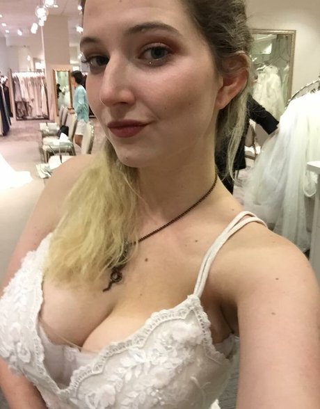 Calliope Rossi xxx actress gallery