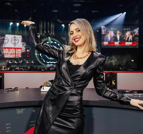 laure bv star sexy galleries