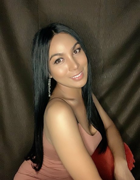 Emmy Monika pornstar sexy gallery