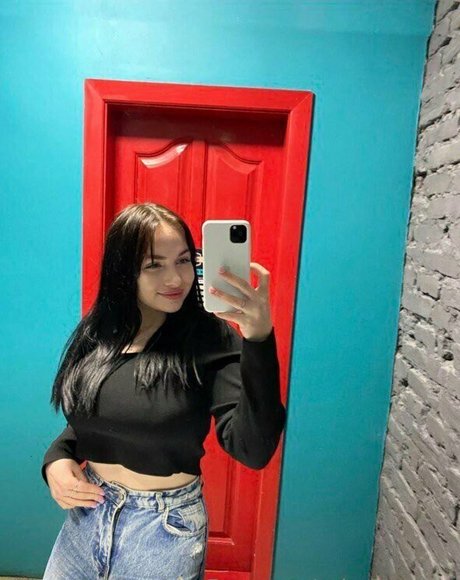 selena mills pornstar high quality image