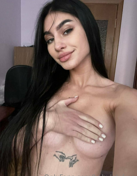 babylolafree model high quality images