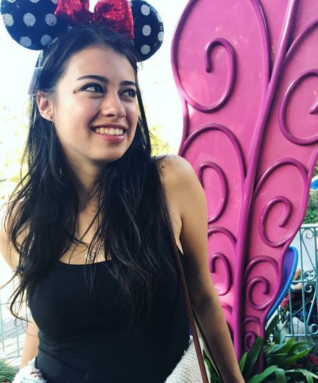 Amber Midthunder star high quality image