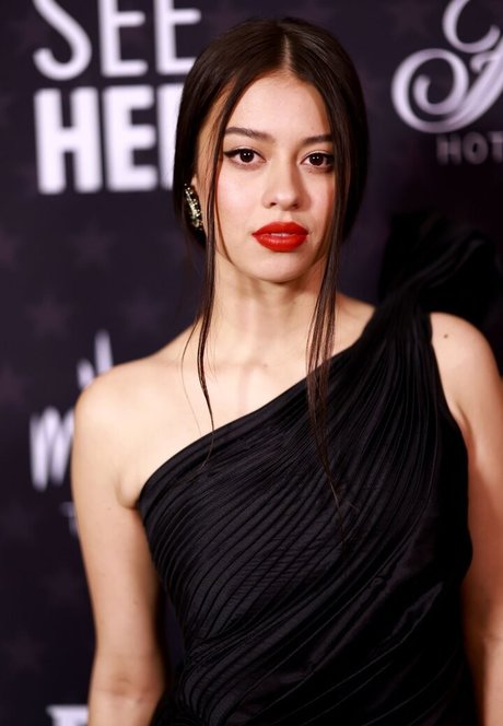 Amber Midthunder star pictures