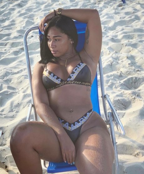 Thaynunes model sexy pics