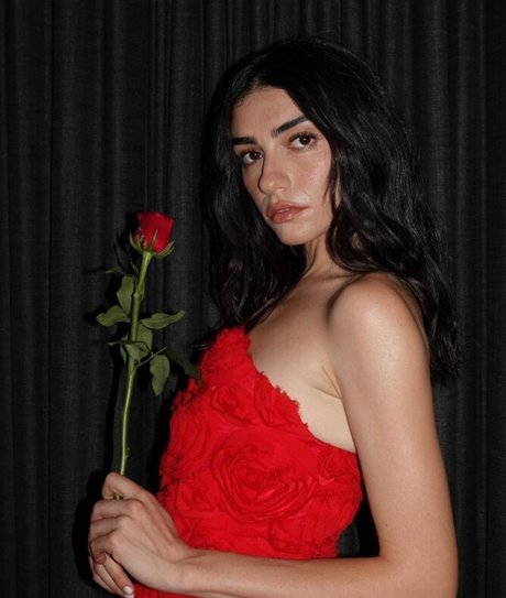 Hazar Erguclu model porn image