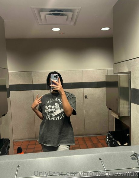 brookegoeswildx high quality model galleries