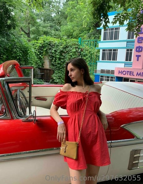 lovelylollyhehe free model picture