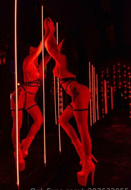 lovelylollyhehe star high quality image