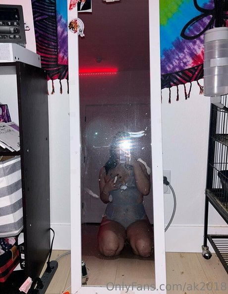 ak2018 art actress pic