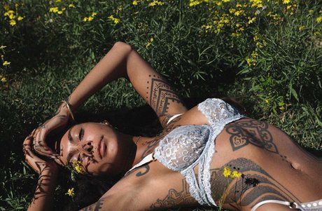 Thefreeelf model nudes picture