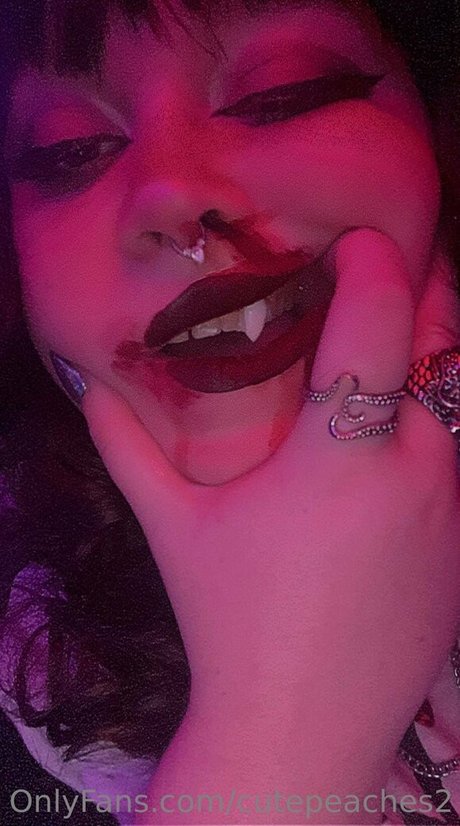 cutepeaches2 pornographic actress pic