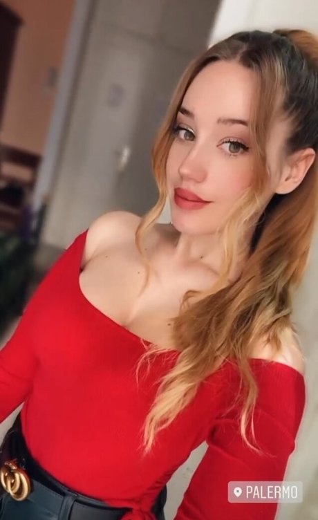 Lluna Clark art model galleries