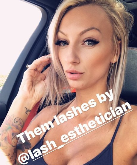 Michelle Pimer model sexy image