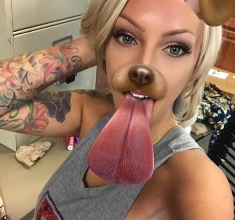 Michelle Pimer star beautiful img