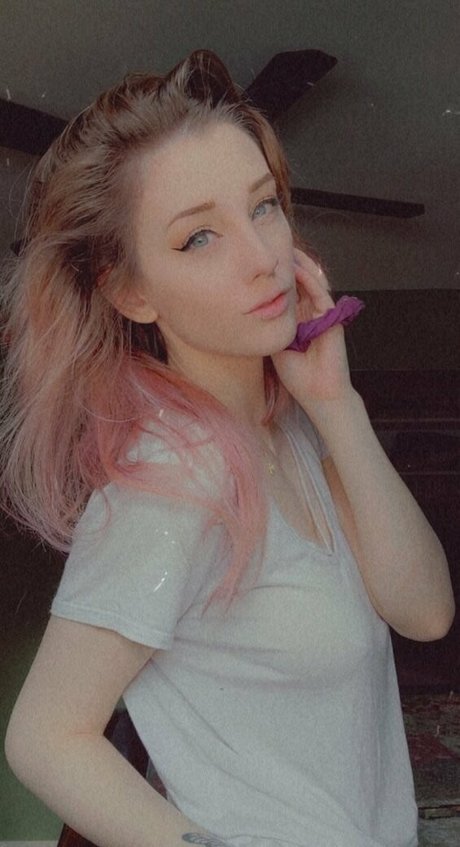 savingmyinsanity erotic model image