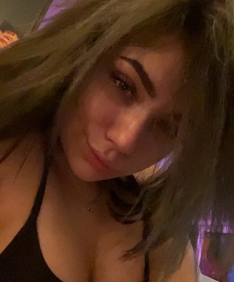 Kotajaneeee adult model images