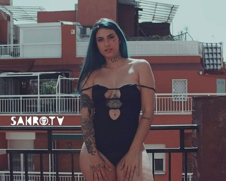 Camilla Leotta xxx actress archive