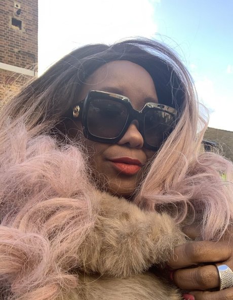 madam___caramel model adult galleries