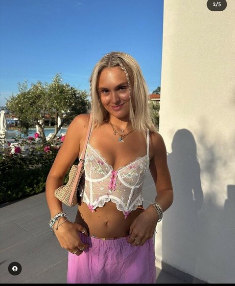 Misha Grimes pornstar naked gallery