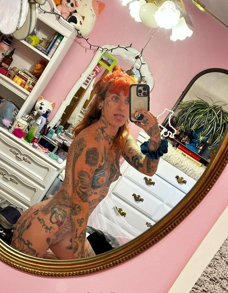 quad awful free model image