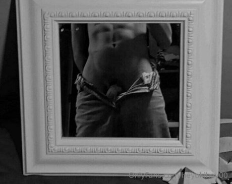 heyokihey00 hot model picture