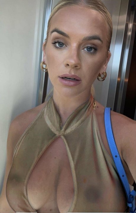 Grace Beverley model top img