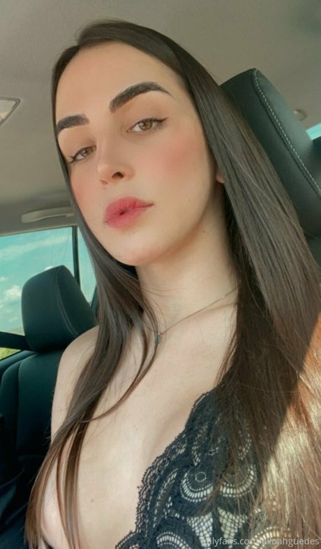 Elloah Guedes model nice img