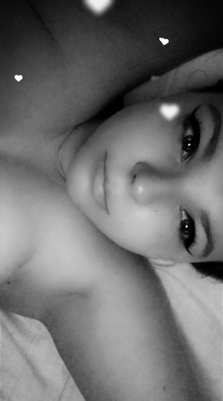 everything bunnyyy top model archive