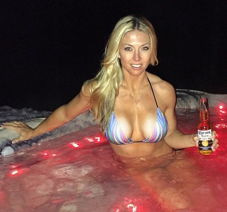 Callie Bundy star perfect photo