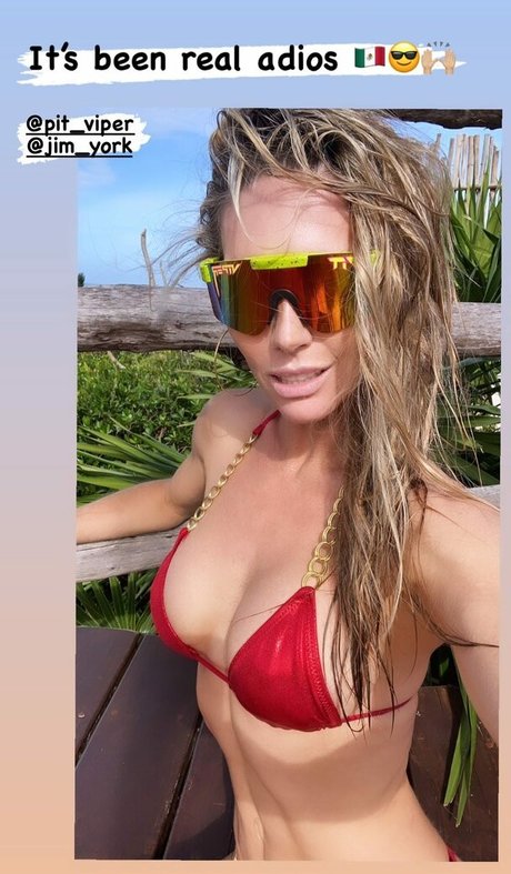 Callie Bundy high quality model image