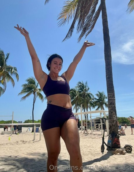 taylorchase beautiful actress photos