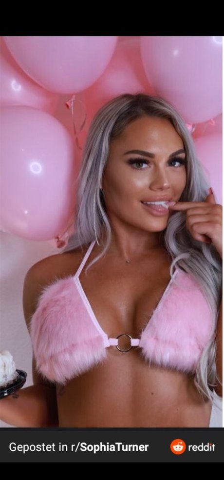 Sophia Turner porn star picture