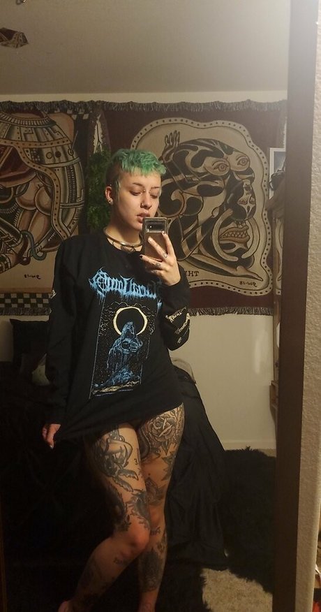 Little Spittle art pornstar pics