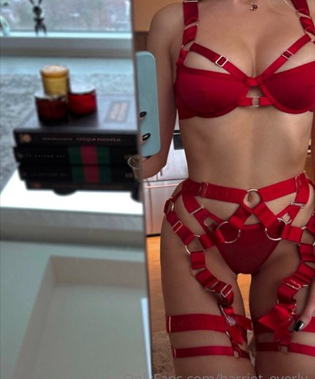 Harriet Everly star beautiful galleries