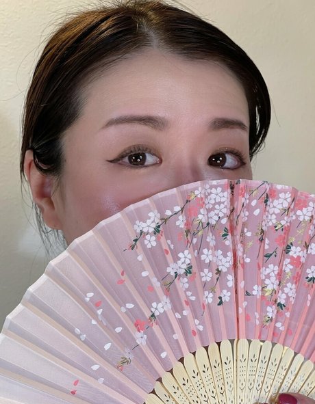 Shodo Girl model beautiful images